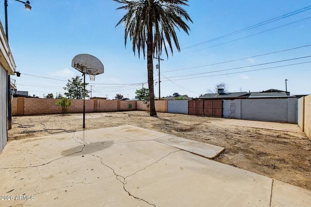 8806 N 28th Drive, Phoenix, AZ 85051