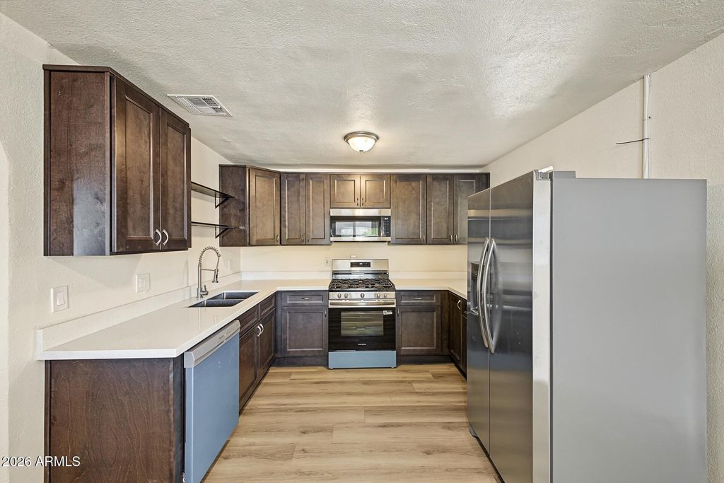 8806 N 28th Drive, Phoenix, AZ 85051 — photo 2
