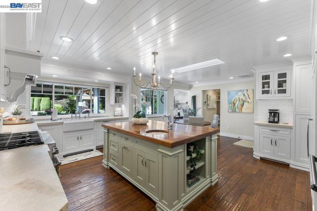 2525 Holly Oak Dr, Danville, CA 94506