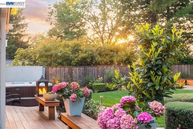 2525 Holly Oak Dr, Danville, CA 94506