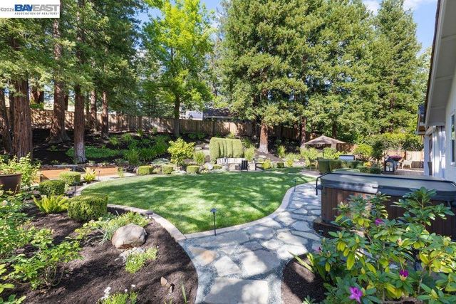 2525 Holly Oak Dr, Danville, CA 94506