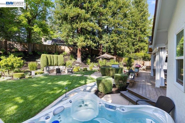 2525 Holly Oak Dr, Danville, CA 94506