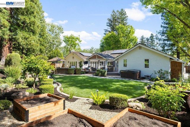 2525 Holly Oak Dr, Danville, CA 94506