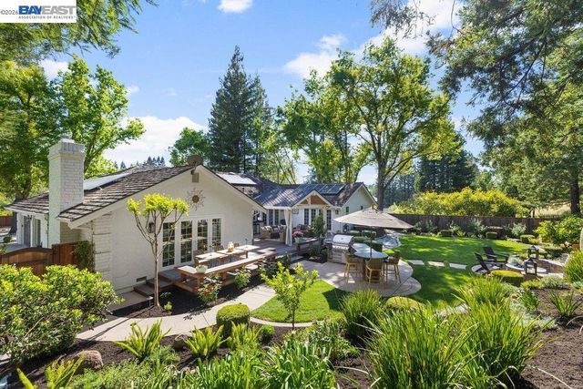 2525 Holly Oak Dr, Danville, CA 94506