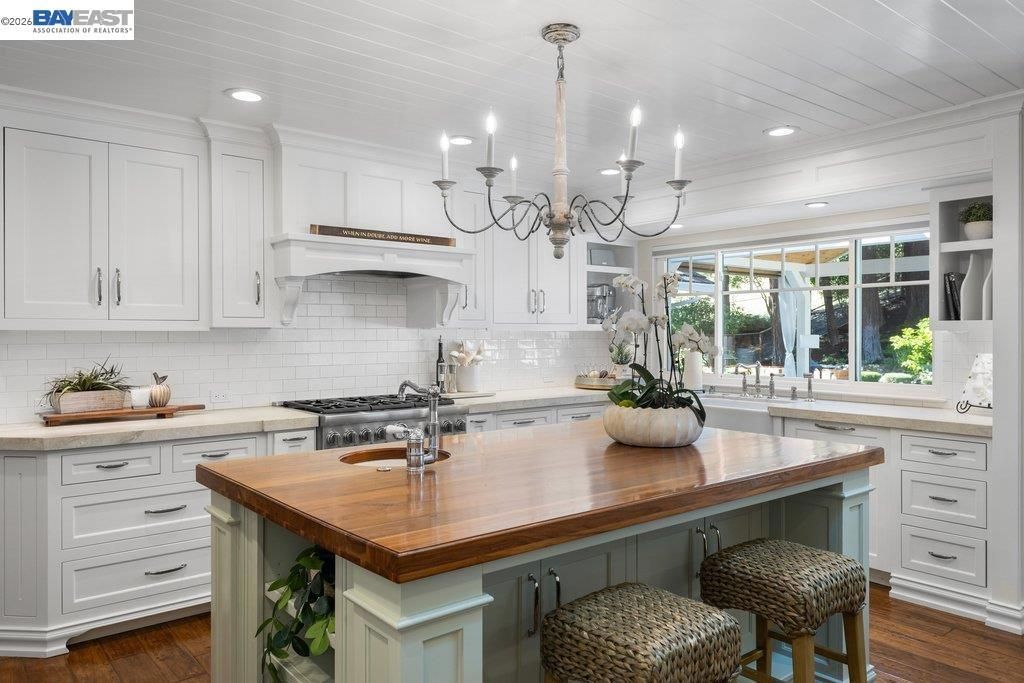 Image 17 of property listing at 2525 Holly Oak Dr, Danville, CA 94506