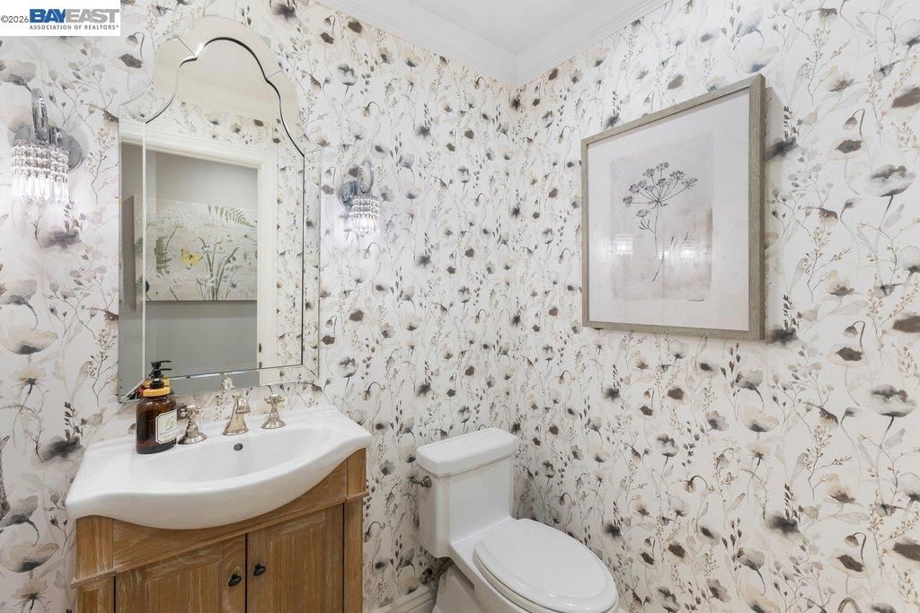 Image 25 of property listing at 2525 Holly Oak Dr, Danville, CA 94506