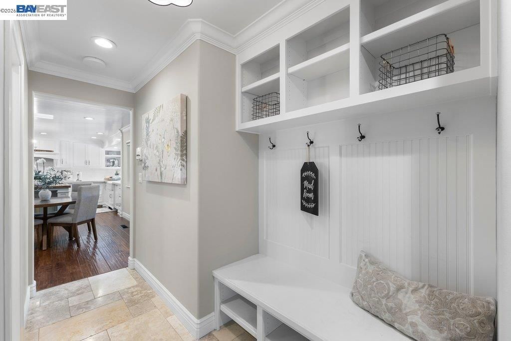 Image 26 of property listing at 2525 Holly Oak Dr, Danville, CA 94506