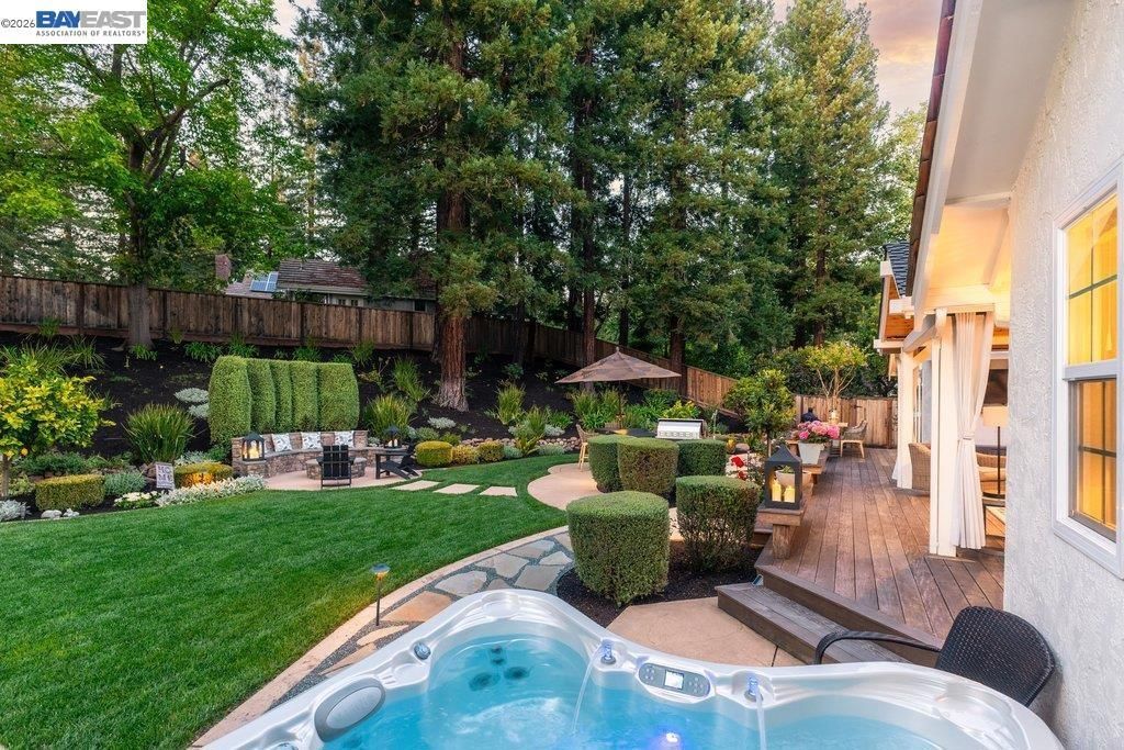 Image 54 of property listing at 2525 Holly Oak Dr, Danville, CA 94506