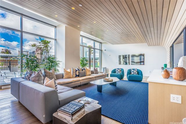 1001 Queen Street 1306, Honolulu, HI 96814