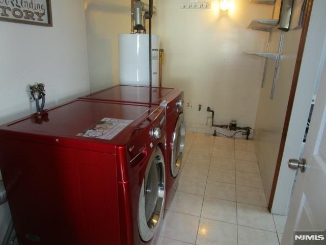54 Parkway, Rochelle Park, NJ 07662