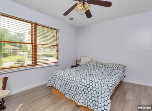54 Parkway, Rochelle Park, NJ 07662