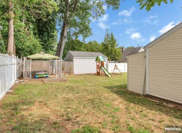 54 Parkway, Rochelle Park, NJ 07662