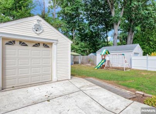 54 Parkway, Rochelle Park, NJ 07662