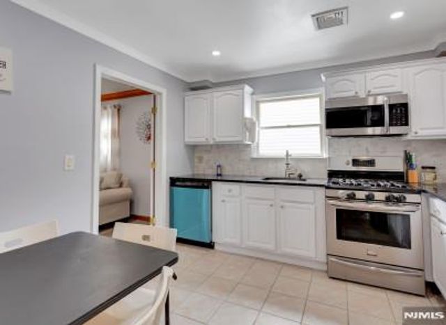 54 Parkway, Rochelle Park, NJ 07662