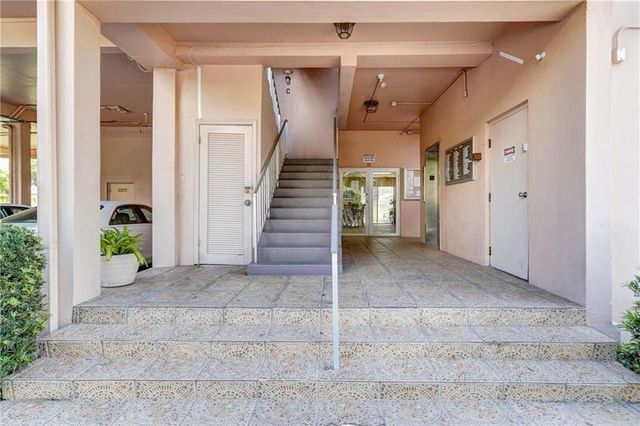 1967 S Ocean Blvd Apt 215C 215-C, Lauderdale By The Sea, FL 33062