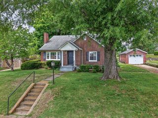 502 4th Ave, Fayetteville, TN 37334