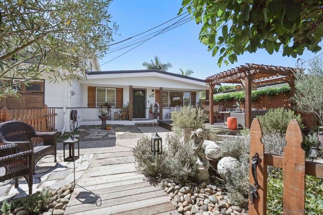 3275 Maezel Ln, Carlsbad, CA 92008