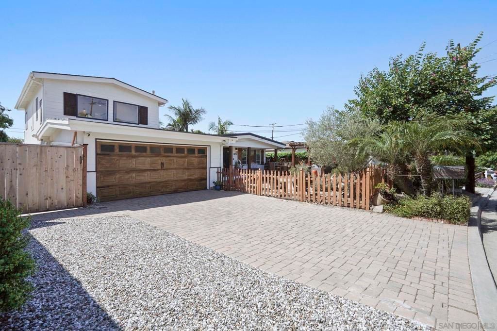 3275 Maezel Ln, Carlsbad, CA 92008