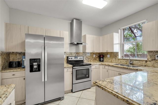 916 NW 135th Terrace, Pembroke Pines, FL 33028