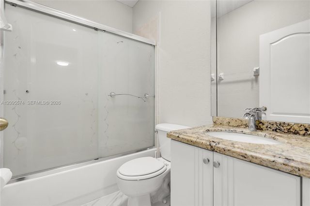 916 NW 135th Terrace, Pembroke Pines, FL 33028