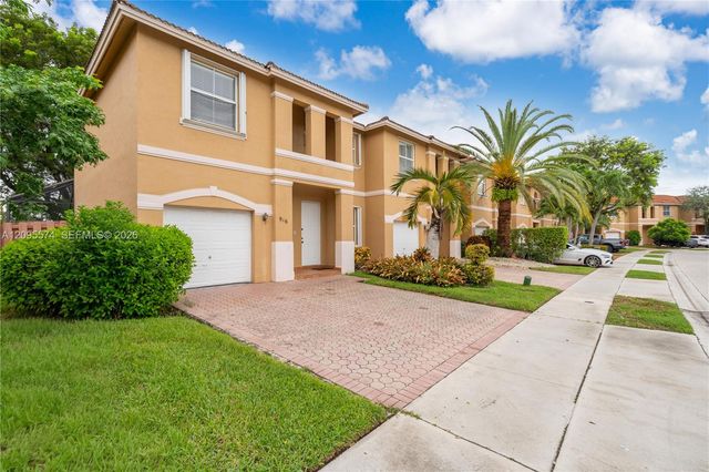 916 NW 135th Terrace, Pembroke Pines, FL 33028