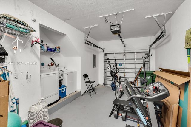 916 NW 135th Terrace, Pembroke Pines, FL 33028