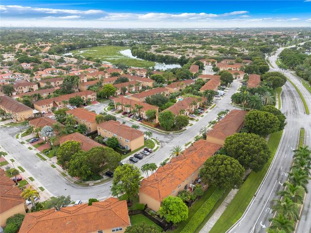 916 NW 135th Terrace, Pembroke Pines, FL 33028