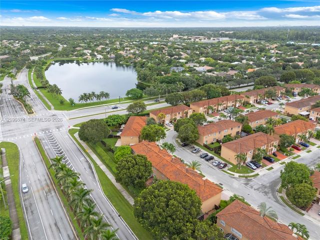 916 NW 135th Terrace, Pembroke Pines, FL 33028