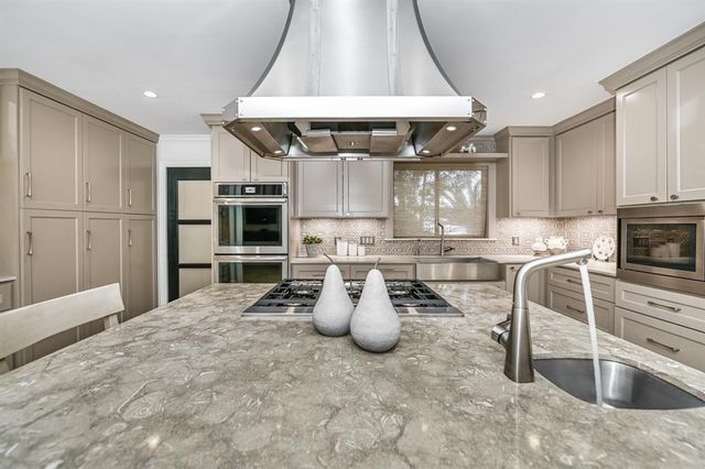 1038 Winner Foster Road, Richmond, TX 77406