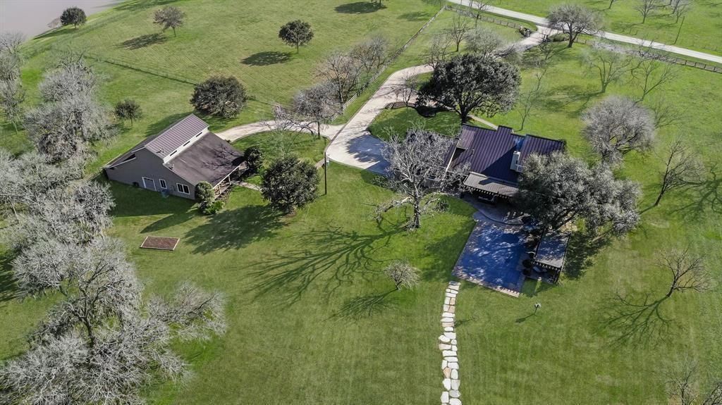 1038 Winner Foster Road, Richmond, TX 77406
