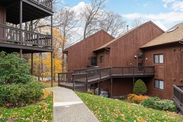 4 Sunrise Dr 10, Vernon Twp., NJ 07462