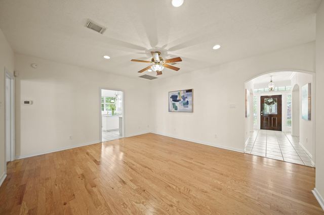 12690 Longmire Way, Conroe, TX 77304