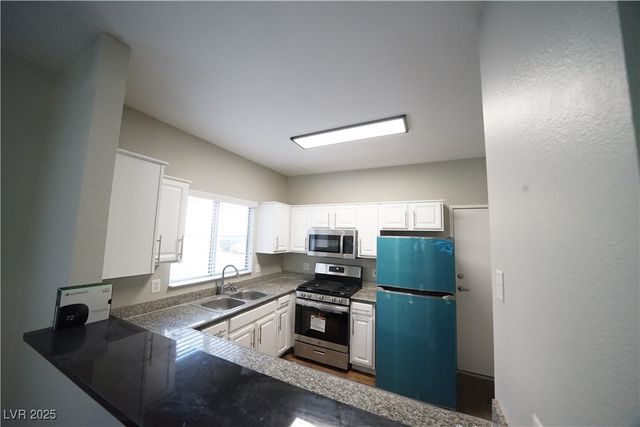 5250 South Rainbow Boulevard 1075, Las Vegas, NV 89118