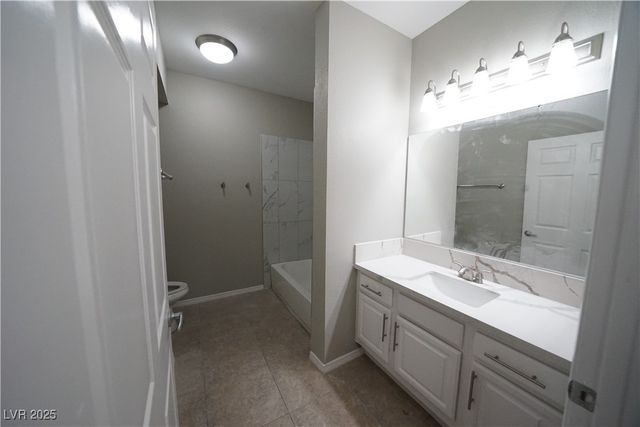 5250 South Rainbow Boulevard 1075, Las Vegas, NV 89118