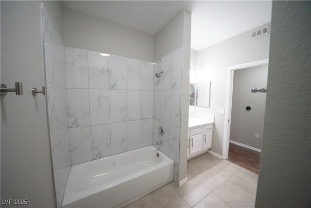 5250 South Rainbow Boulevard 1075, Las Vegas, NV 89118