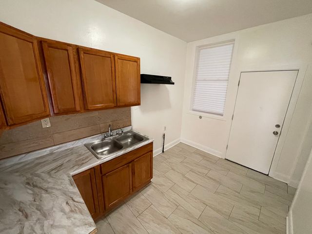 5123 S Indiana Avenue 2, Chicago, IL 60615