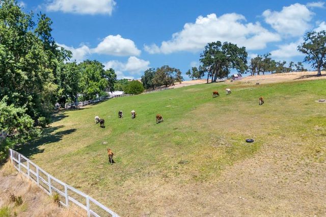 23303 E Buena Vista Rd, Clements, CA 95227