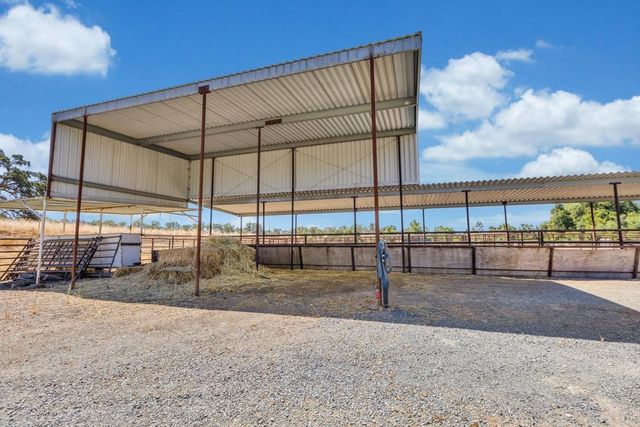 23303 E Buena Vista Rd, Clements, CA 95227