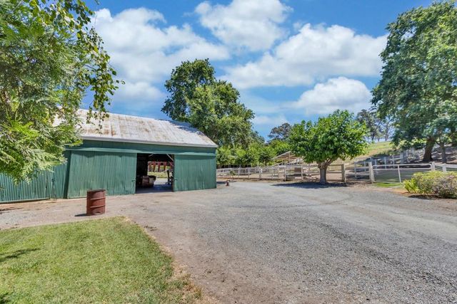 23303 E Buena Vista Rd, Clements, CA 95227