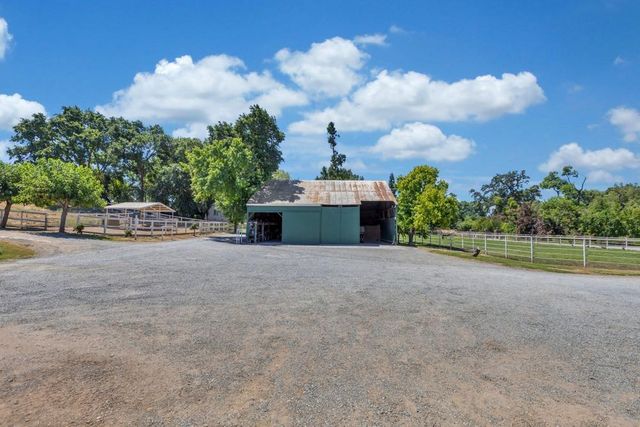 23303 E Buena Vista Rd, Clements, CA 95227