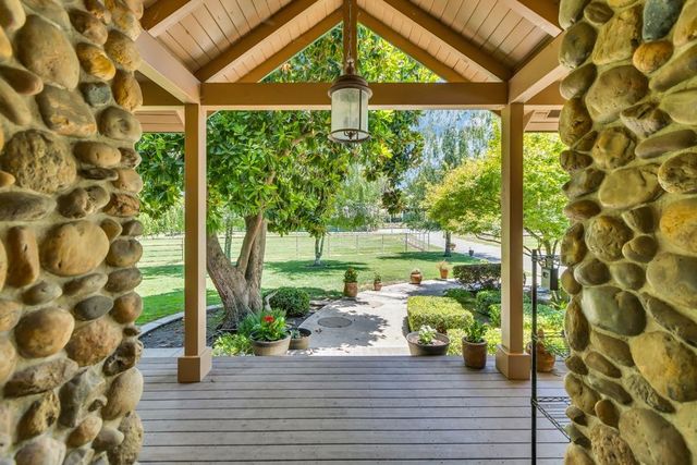 23303 E Buena Vista Rd, Clements, CA 95227