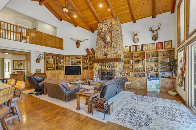 23303 E Buena Vista Rd, Clements, CA 95227