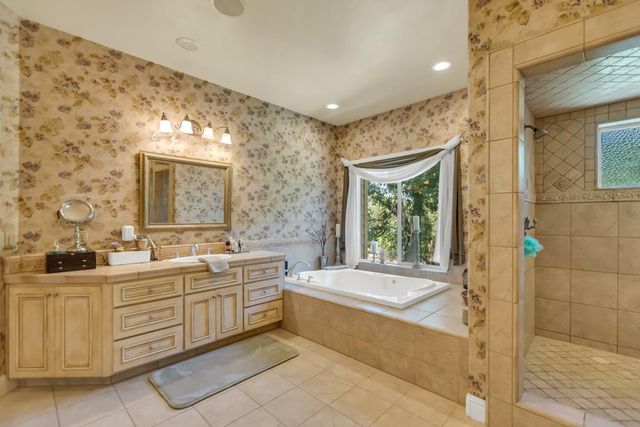 23303 E Buena Vista Rd, Clements, CA 95227