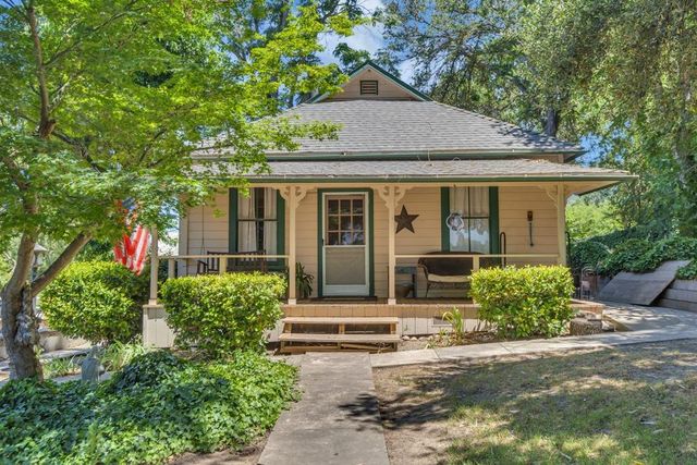 23303 E Buena Vista Rd, Clements, CA 95227