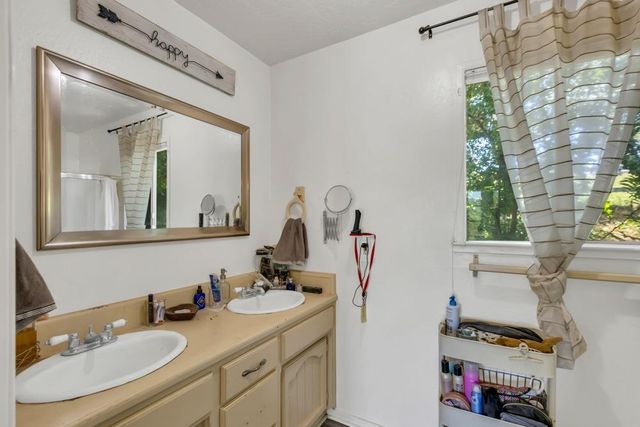 23303 E Buena Vista Rd, Clements, CA 95227