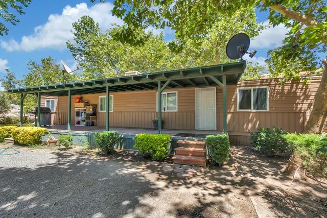 23303 E Buena Vista Rd, Clements, CA 95227