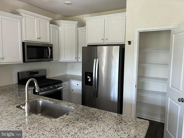 5 KATHERINE DR, Burlington, NJ 08016