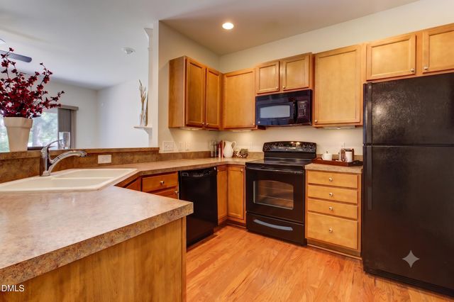 8702 Owl Roost Place, Raleigh, NC 27617