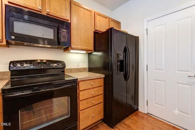 8702 Owl Roost Place, Raleigh, NC 27617