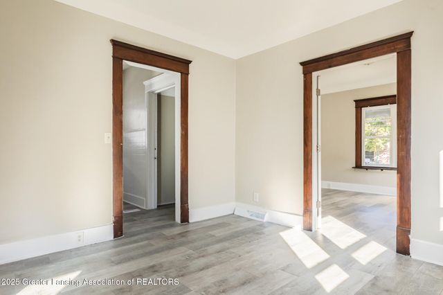 513 W Hillsdale Street, Lansing, MI 48933